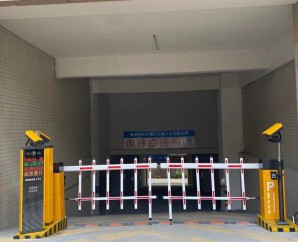 臨汾市山西柵欄式道閘欄桿一體機